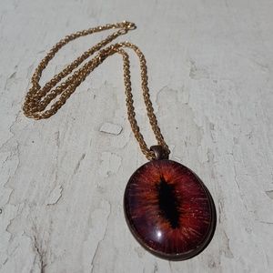 Perfect for Halloween! 14inch Pendant eye necklace